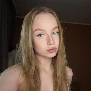 Bunny_luvv_ Caucasian webcam from Canada